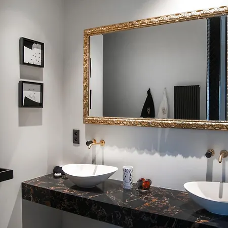Lit D'art Exclusive Boutique Готель Антверпен